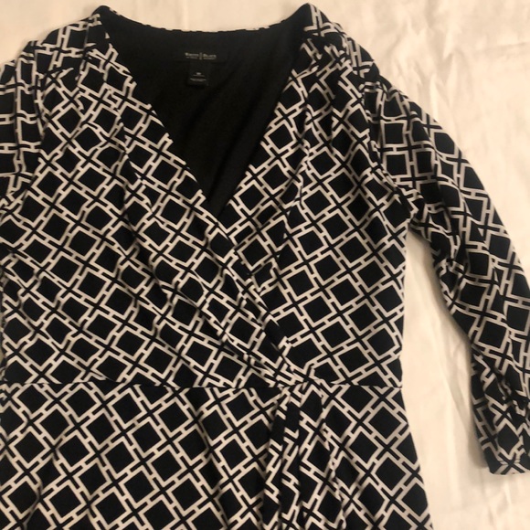 Dress - Picture 3 of 4